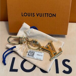 LOUIS VUITTON FACETTES BAG CHARM & KEY HOLDER. NEW